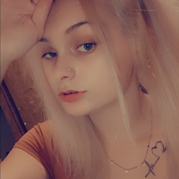 Meet your Posher, Riley - Picture 1 of 1